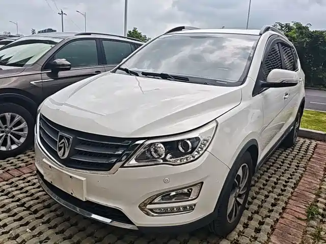Baojun Baojun 560 2016 1.8L iAMT Luxury