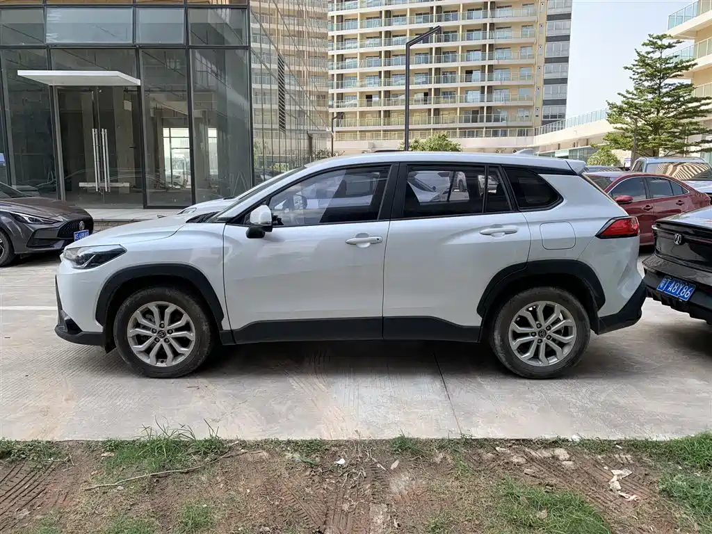 Toyota Frontlander 2025 2024 2.0L CVT Elite Plus Edition