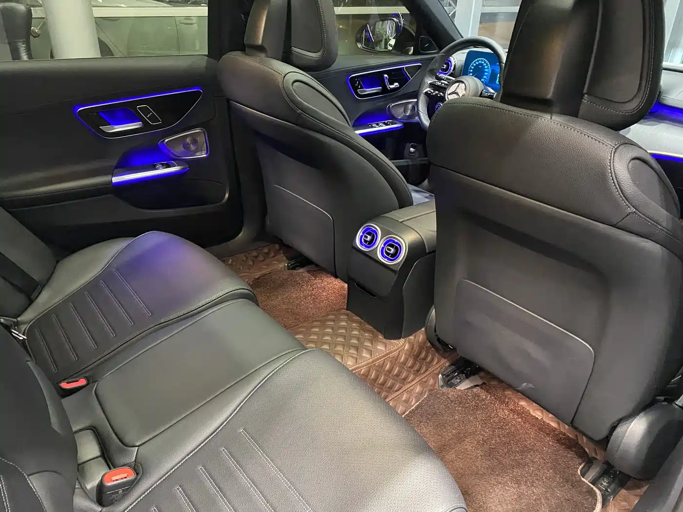 Mercedes-Benz C-Class 2022 Facelift C 260 L Night Edition Sport фото 11