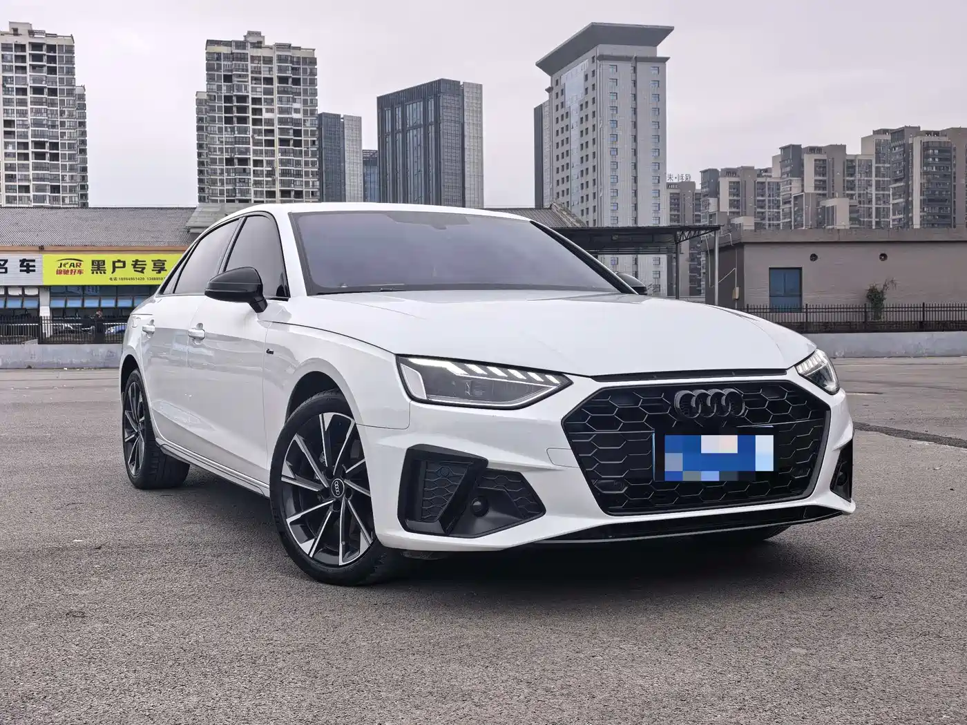 Audi A4L 2023 40 TFSI Luxury Sport