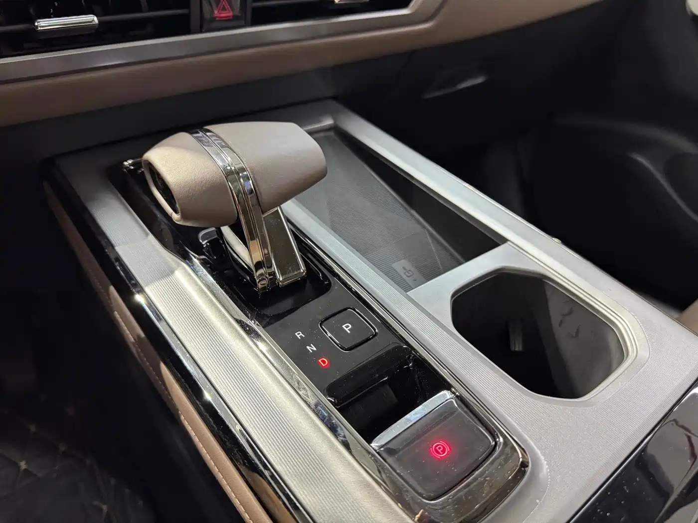 GAC Trumpchi Trumpchi GS4 2024 MAX 1.5T Pilot Edition фото 11