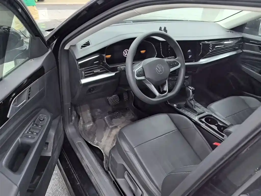 Volkswagen Passat 2025 Outstanding 280TSI Business Edition фото 16