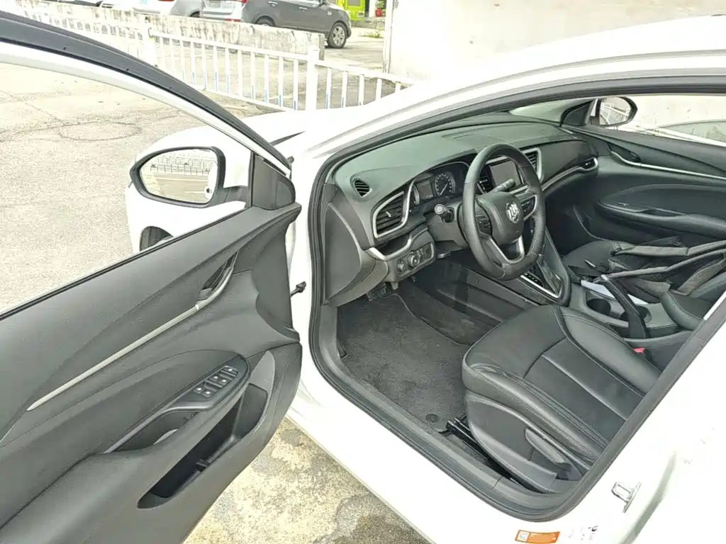 Фото 16 - Buick Excelle