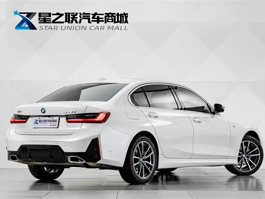 صورة 6 - BMW 3 Series