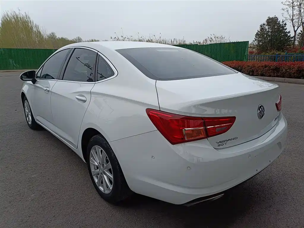 Buick Verano 2015 Sedan 20T Dual-clutch Elite фото 5
