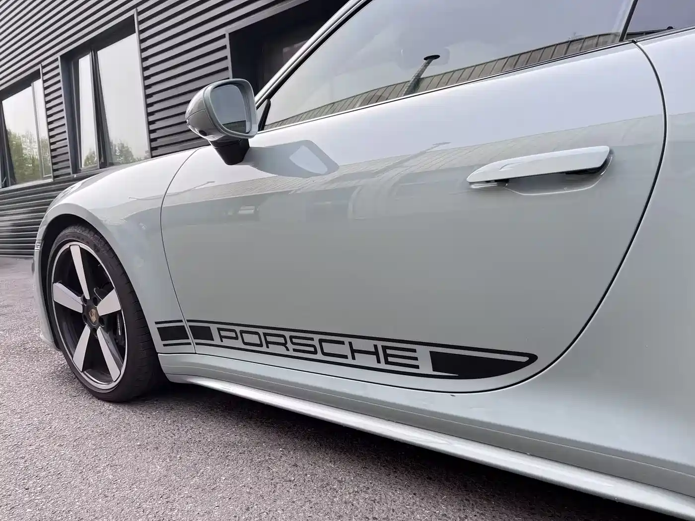 Porsche 911 2025 Carrera 3.0T фото 15