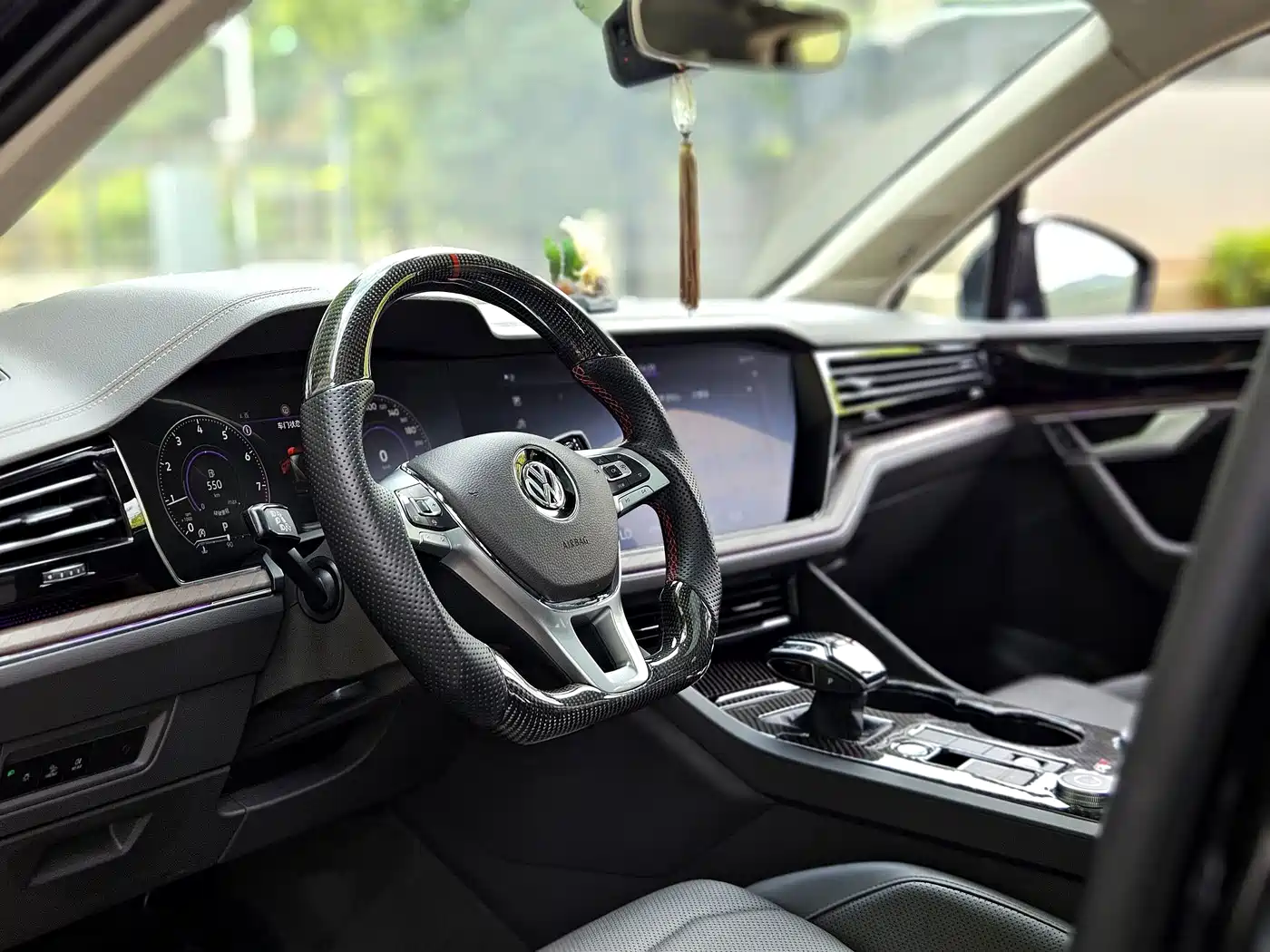 Volkswagen Touareg 2019 2017 3.0TSI Explorer Edition