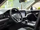 Фото 16 - Volkswagen Touareg