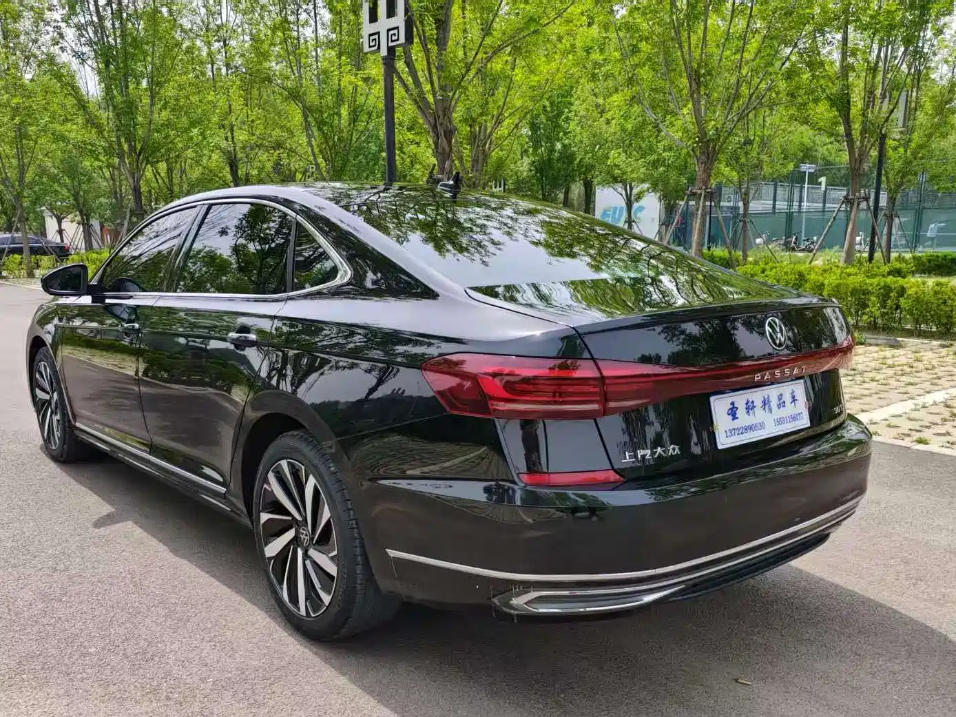 Volkswagen Passat 2022 330TSI Starlight Elite Edition фото 4