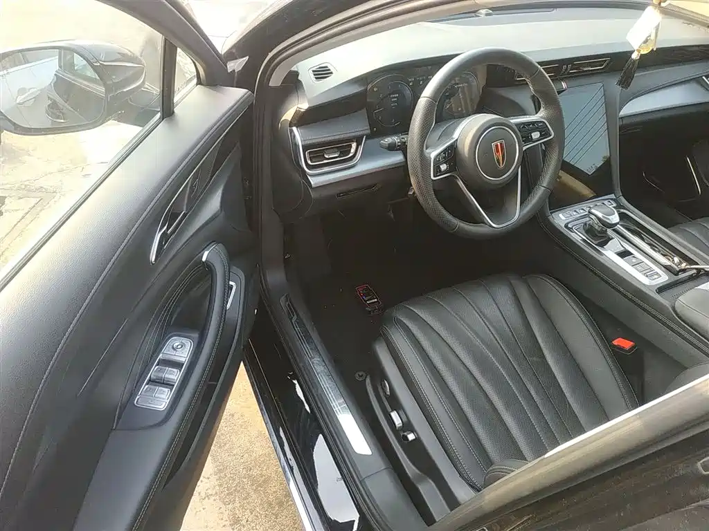 Hongqi H5 2024 2.0T Automatic Smart Connect Flag Smooth Edition фото 12
