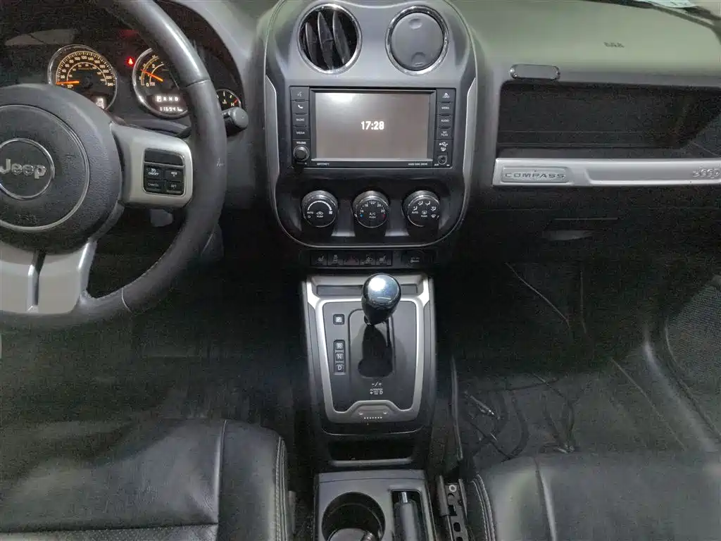 Jeep Compass (Import) 2015 2015 2.0L 2WD Luxury