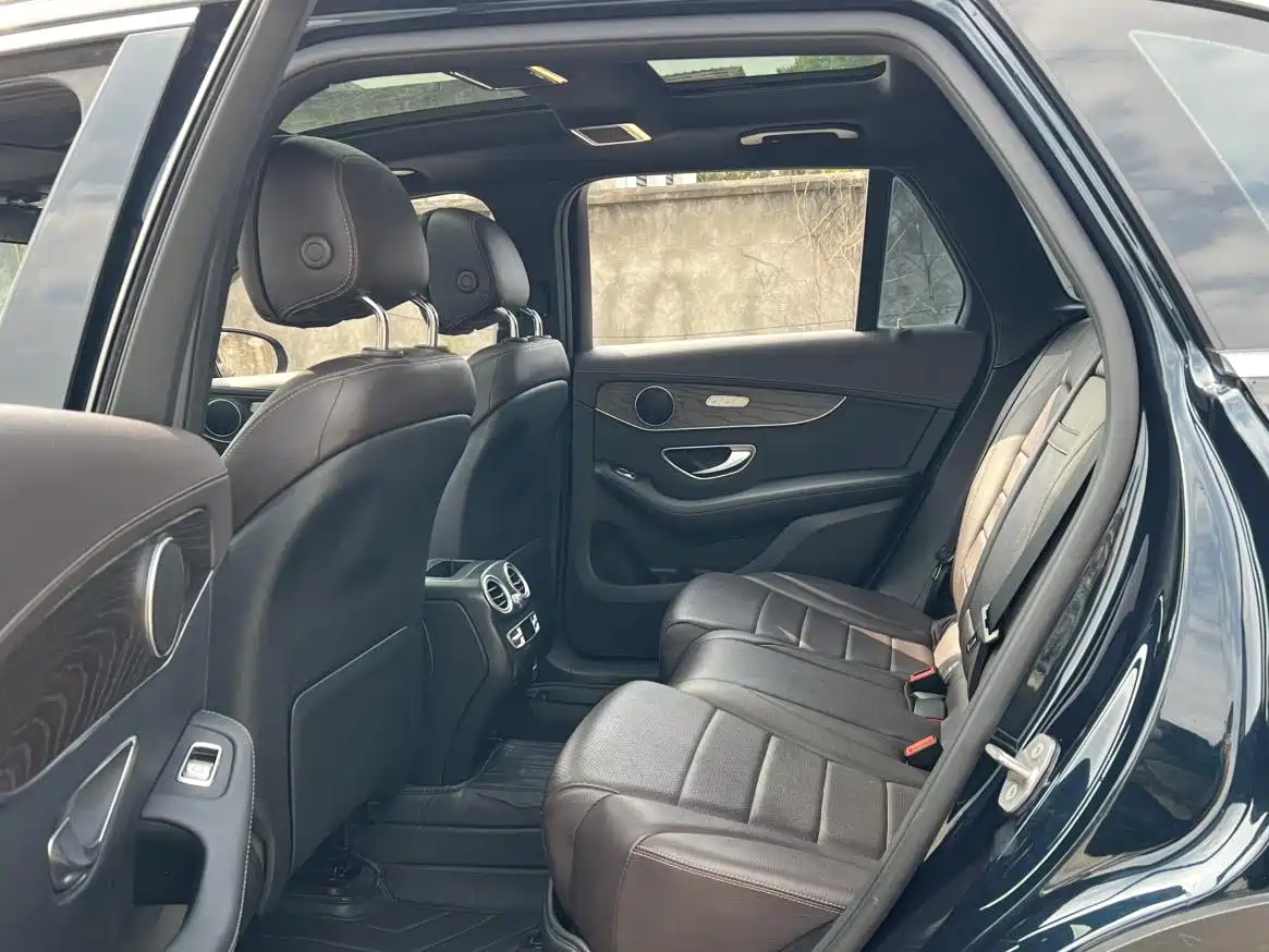Mercedes-Benz GLC 2022 Model GLC 260 L 4MATIC Luxury Edition фото 13