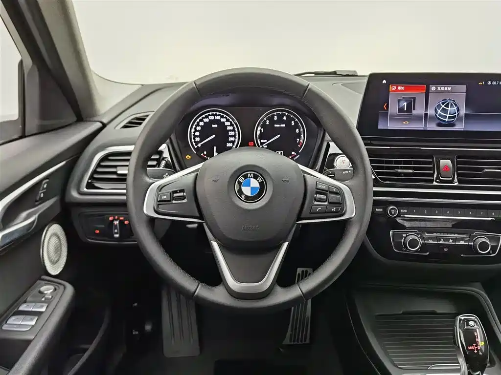 BMW 1 Series 2022 120i M Sport фото 11