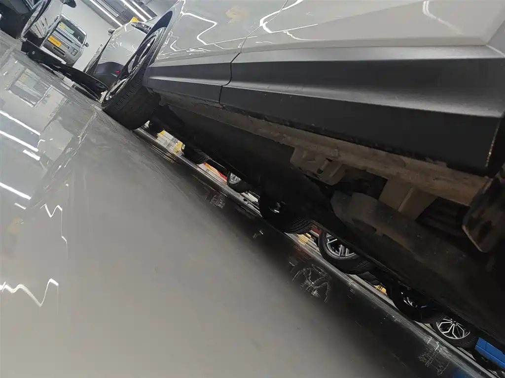 Lynk & Co 06 EM-P 2020 PHEV Plus фото 21