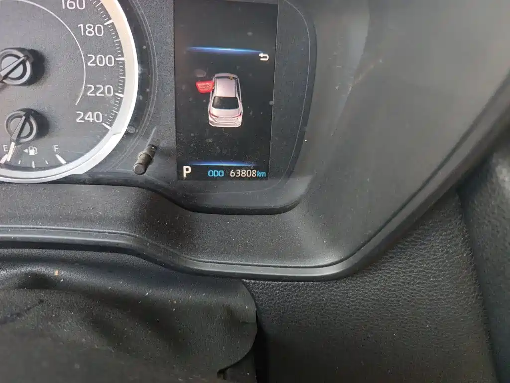 Фото 8 - Toyota Corolla