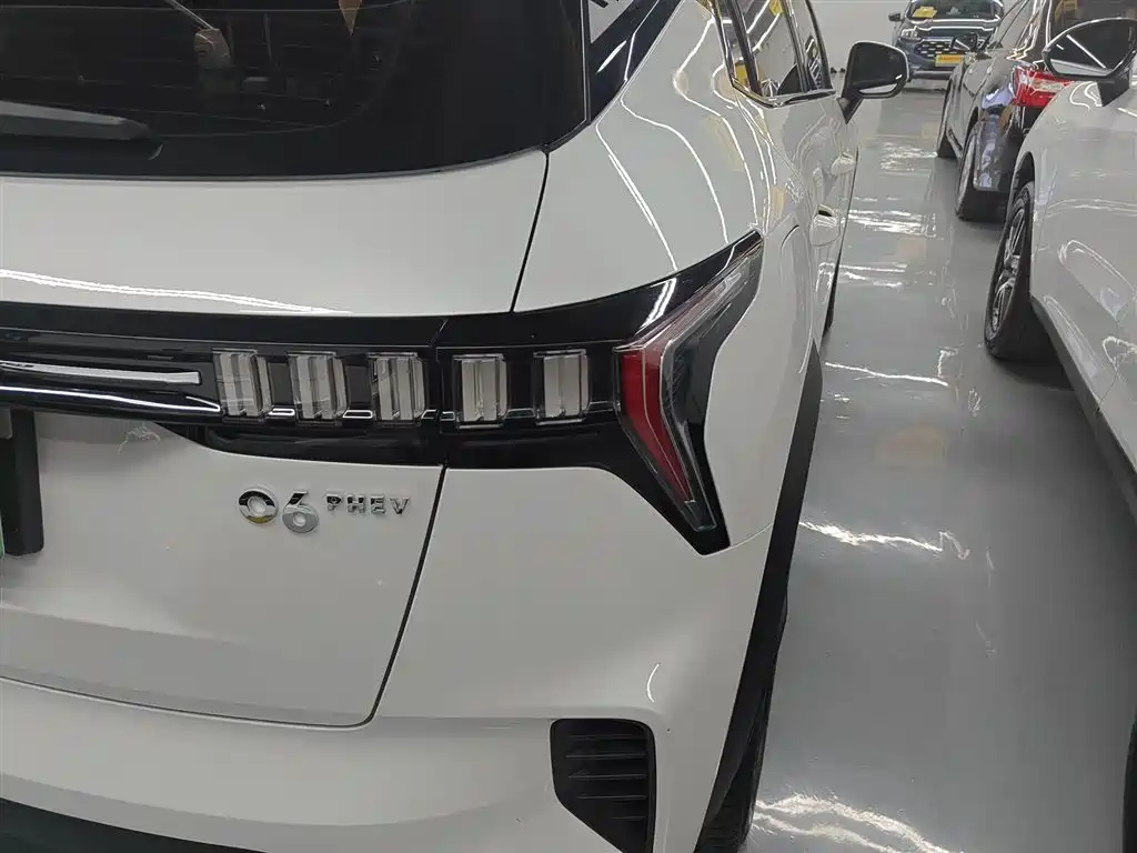 Lynk & Co 06 EM-P 2020 PHEV Plus фото 24