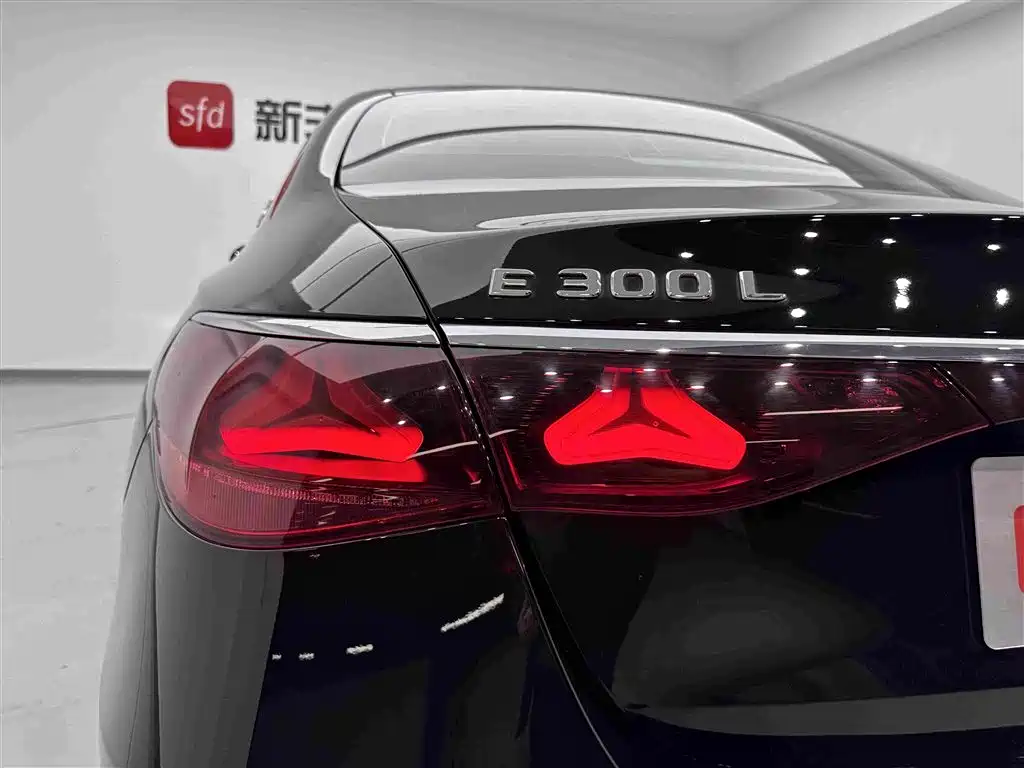 Mercedes-Benz E-Class, миниатюра 27