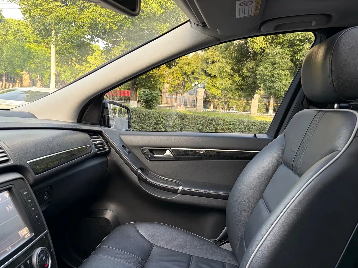 Mercedes-Benz R-Class 2017 R 320 4MATIC Business Collector's Edition фото 10