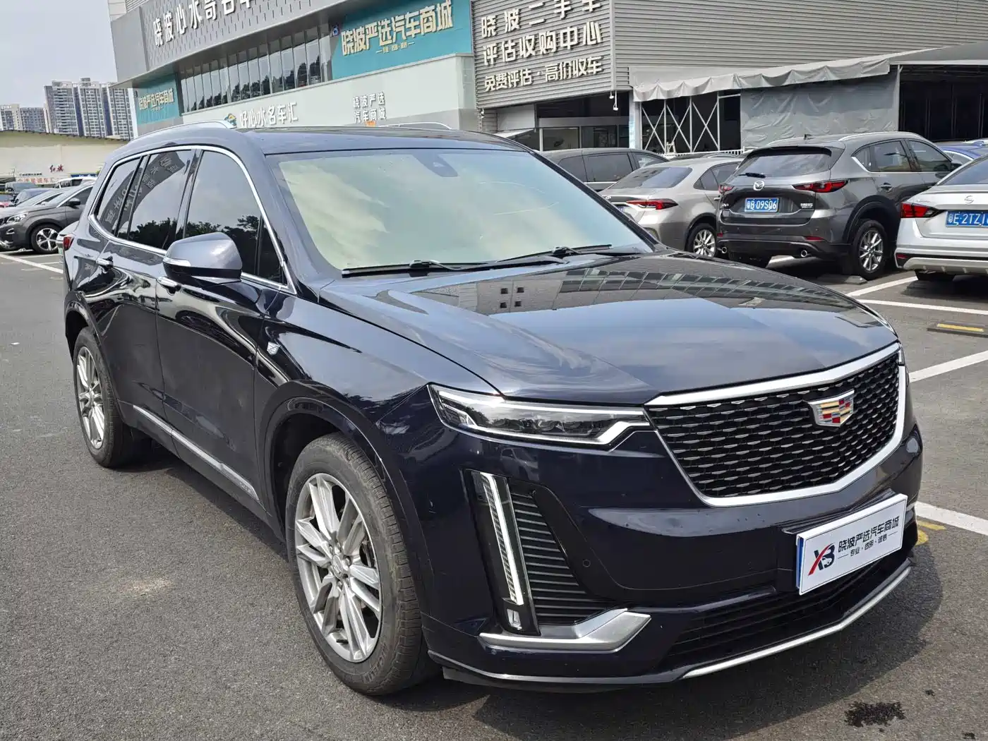 CADILLAC XT6