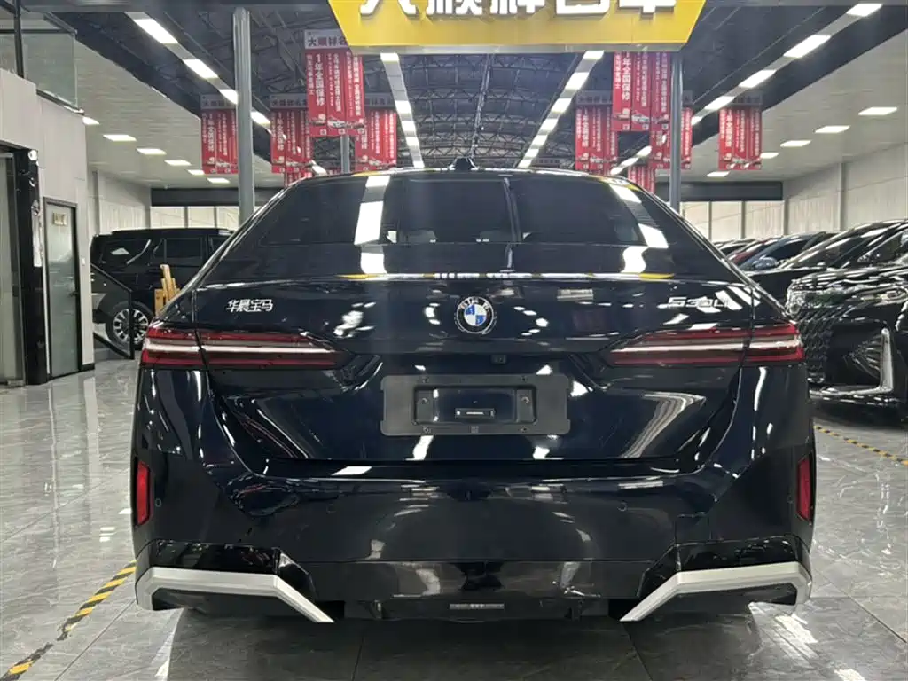 BMW 5 Series 2024 530Li Leading M Sport Package фото 13