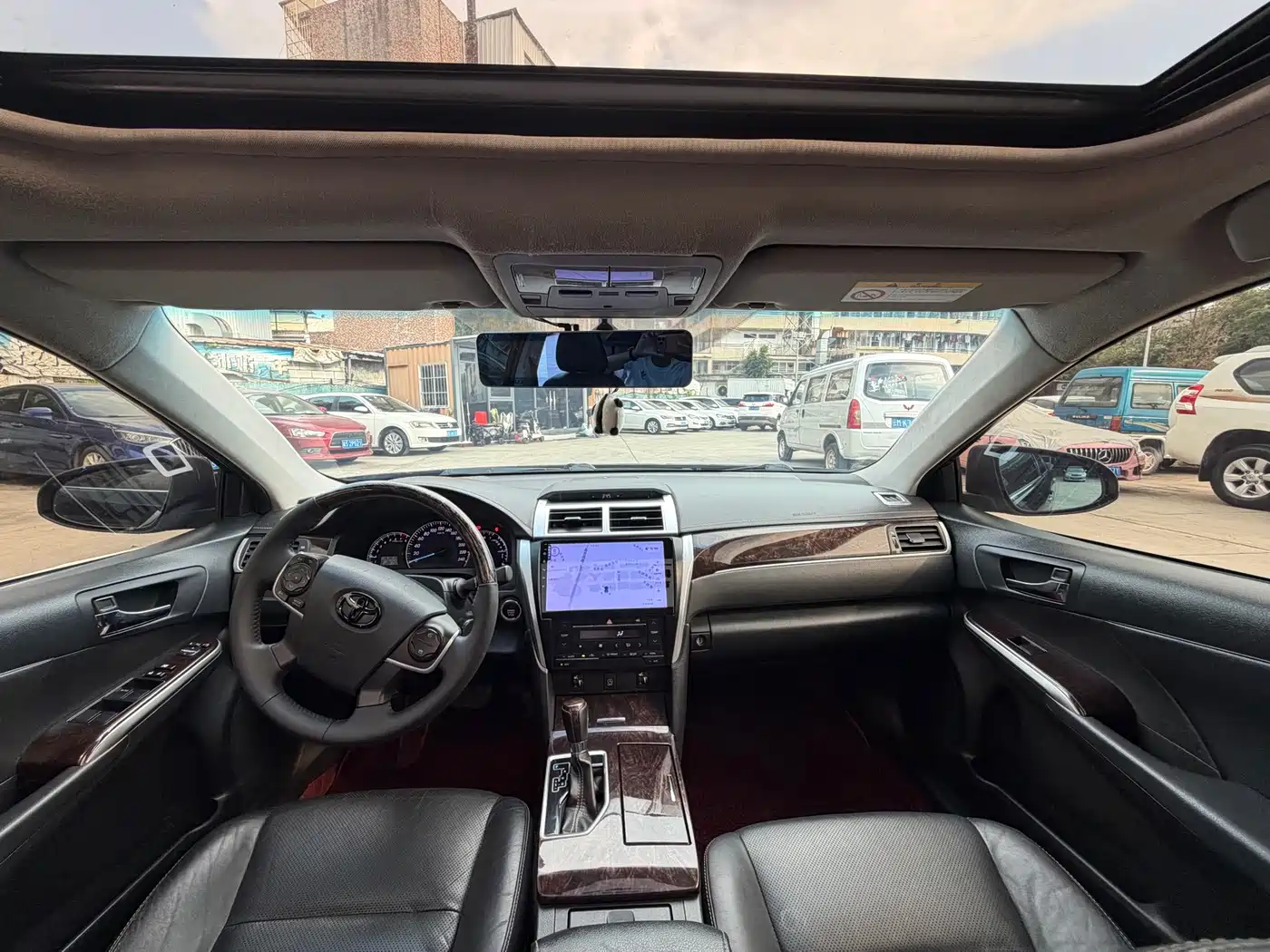 Toyota Camry 2017 2016 2.0G 10th Anniversary Leading Edition