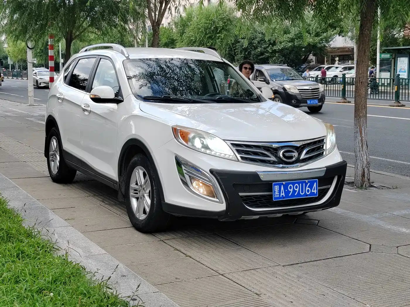GAC Trumpchi Trumpchi GS5 2015 2014 2.0L Automatic 2WD Premium Edition