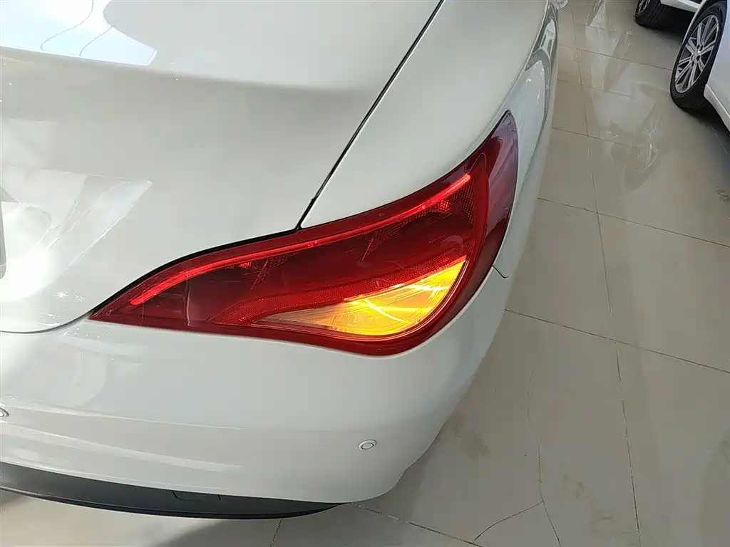 Mercedes-Benz CLA (Import) 2017 Facelift CLA 180 фото 8