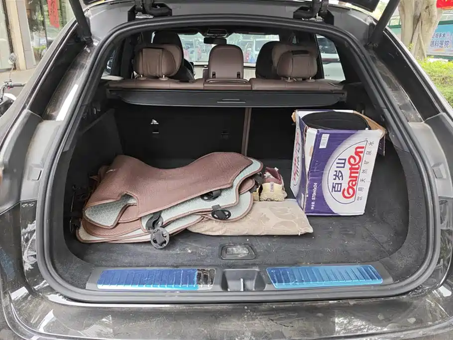 MERCEDES-BENZ EQE SUV