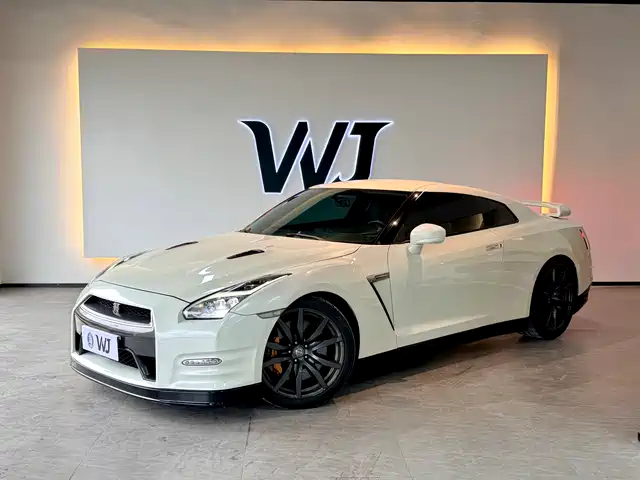 Nissan Nissan GT-R
