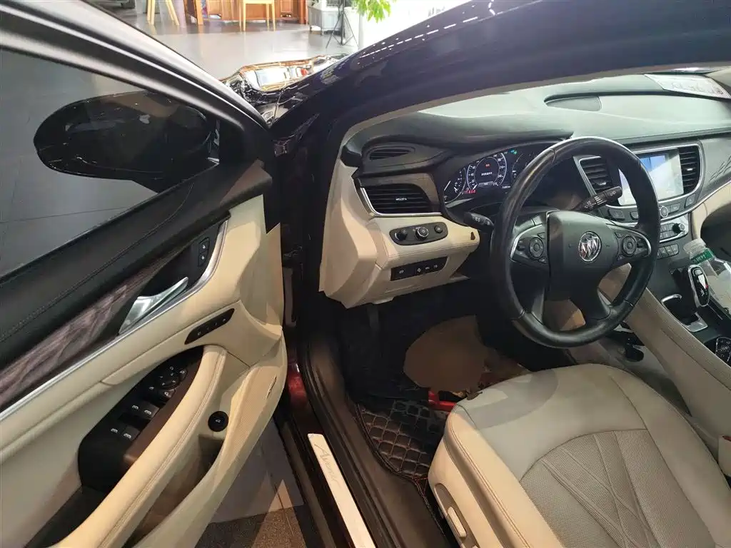 Buick LaCrosse 2022 Avenir First Edition фото 12