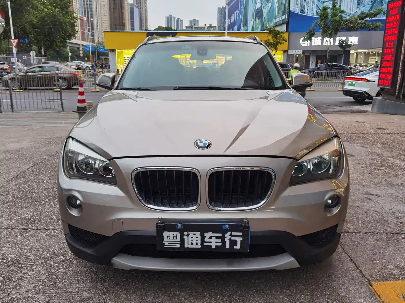 BMW X1 2013 sDrive18i Fashion фото 2