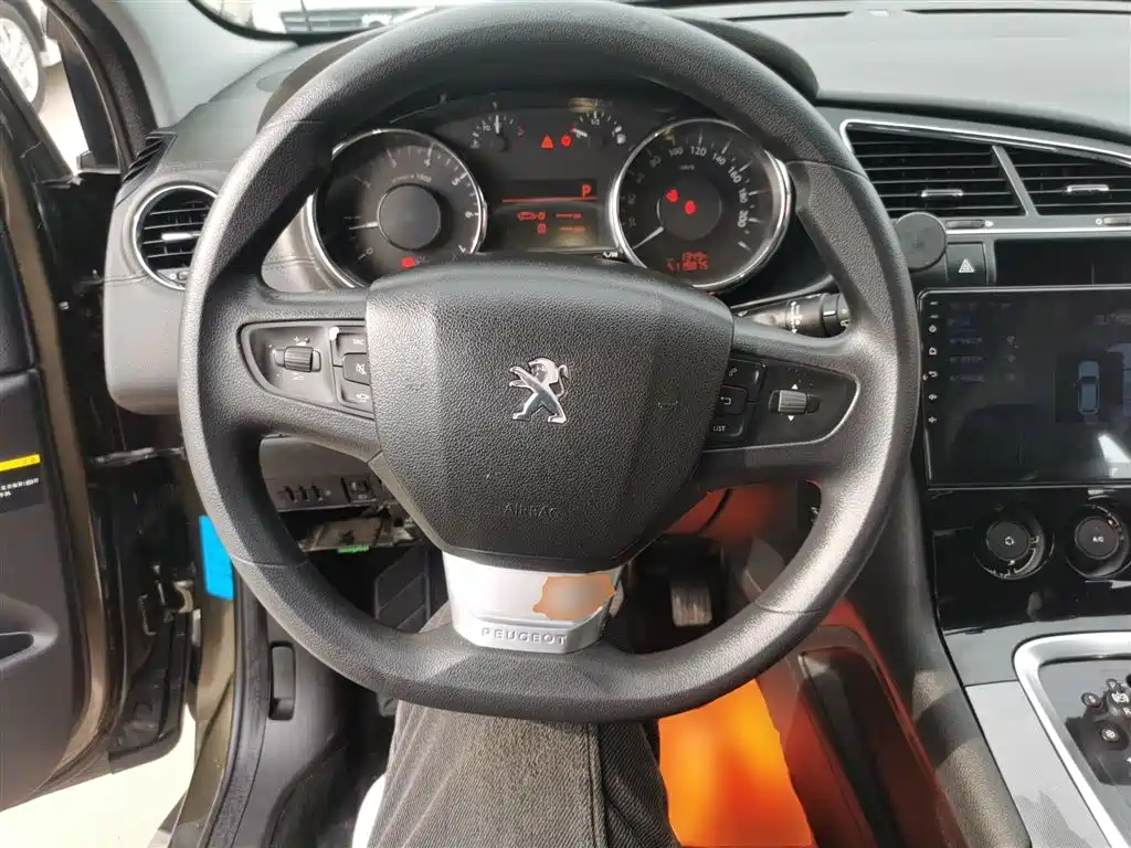 Peugeot 3008 2016 2.0L Automatic Classic Edition фото 11