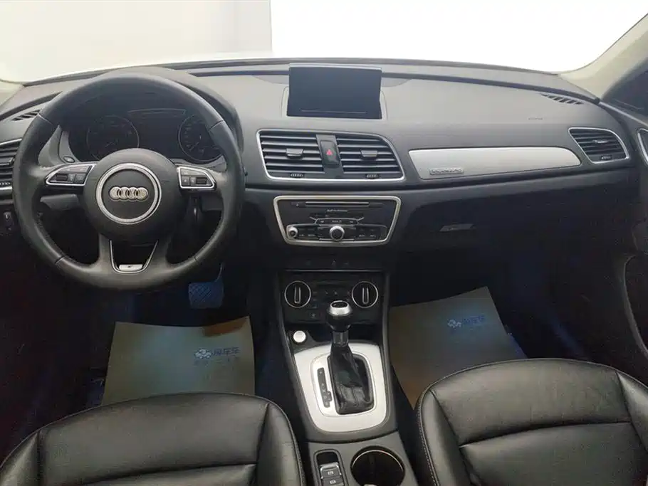 Audi Q3 2018 30th Anniversary Edition 35 TFSI Fashion фото 12