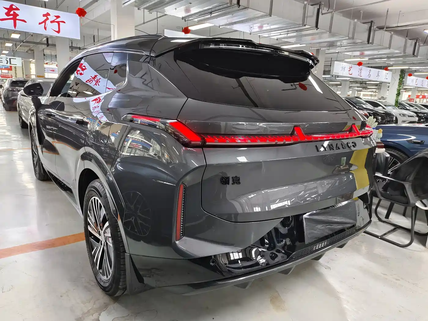 Lynk & Co 08 EM-P 2025 120km Long Range Pro фото 6