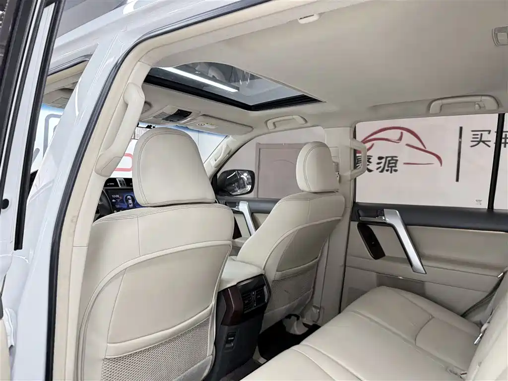 Toyota Prado 2014 4.0L Automatic TX-L фото 10