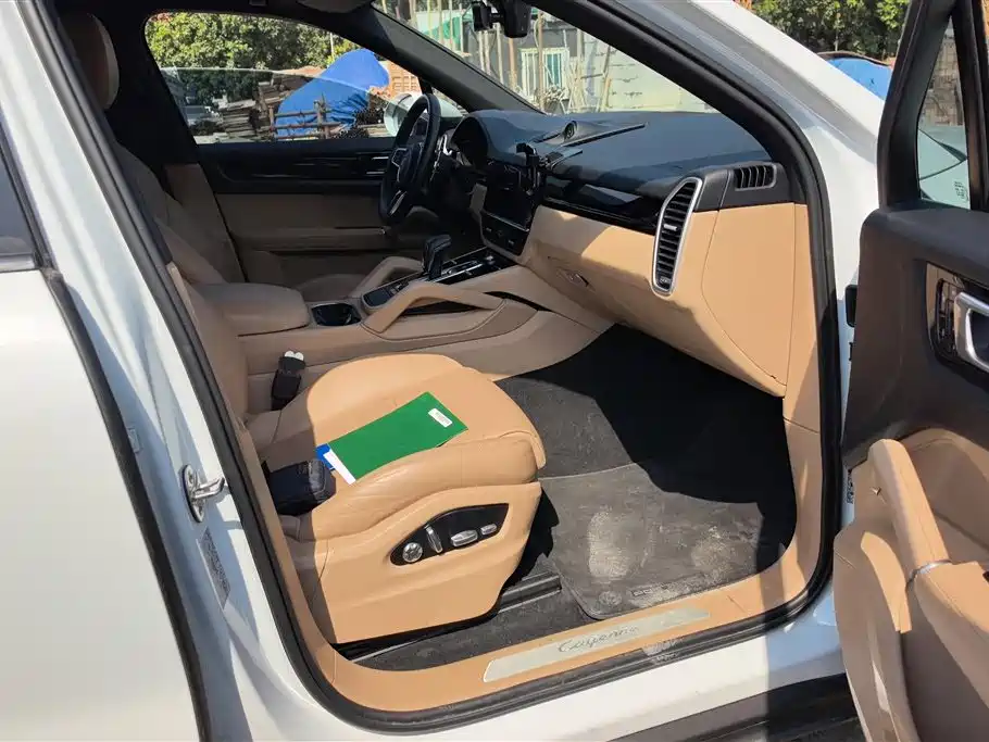 PORSCHE CAYENNE NEW ENERGY