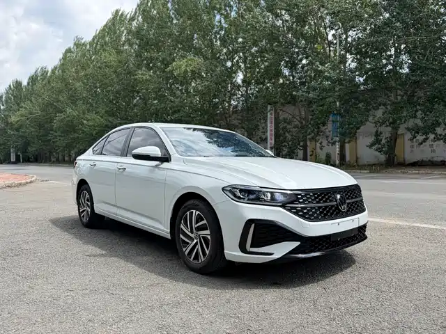 Volkswagen Lavida 2024 Model 1.5L Automatic Starlight 5 Million Edition — фото 3