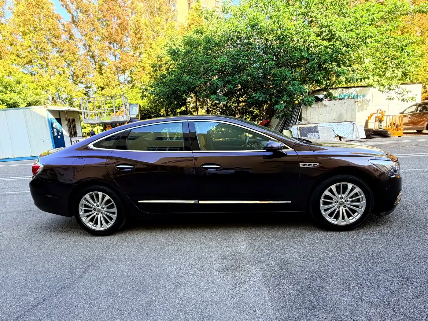 Photo 3 - Buick LaCrosse