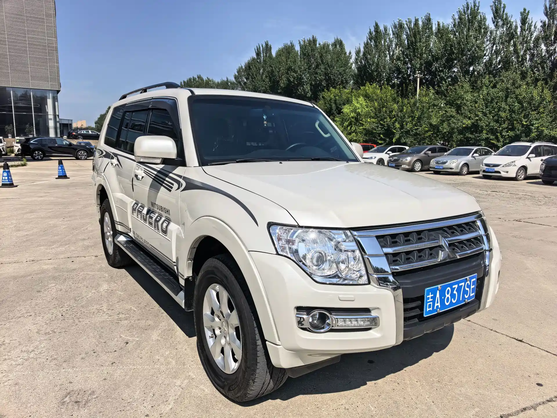 Фото 3 - Mitsubishi Pajero (Import)