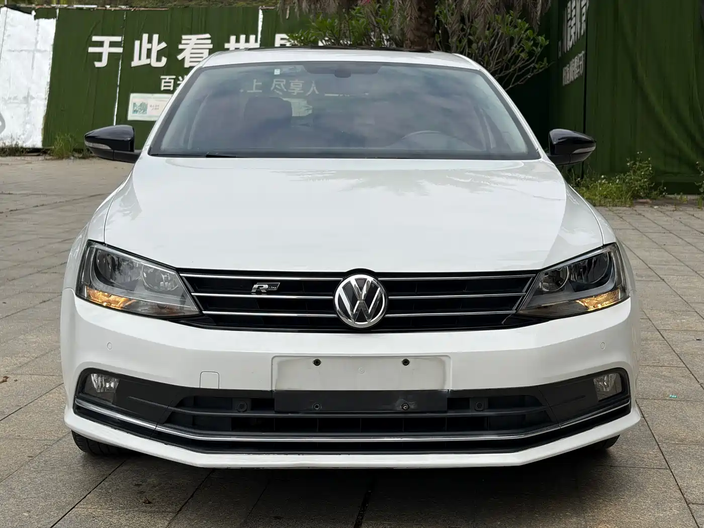 Volkswagen Sagitar 2018 180TSI DSG Premium Edition фото 2