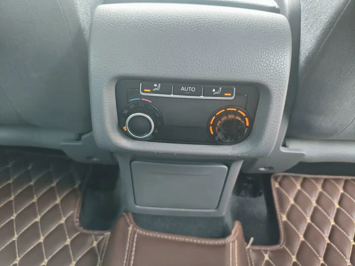 Photo 10 - Volkswagen Sharan