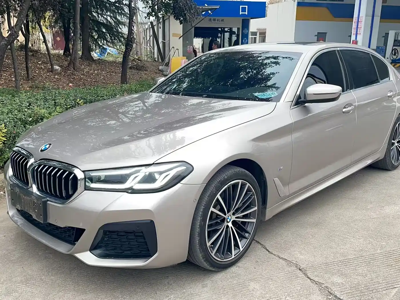 BMW 5-SERIES