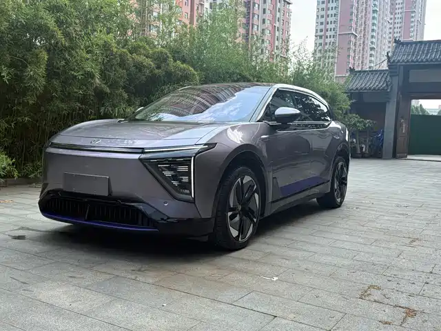  HiPhi HiPhi Y 2023 560km Pioneer Edition