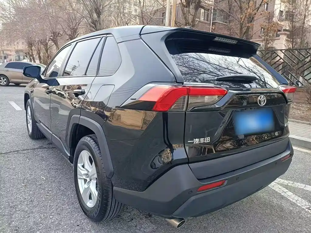 Toyota RAV4 Rongfang 2022 2.0L CVT 2WD Urban Edition фото 7