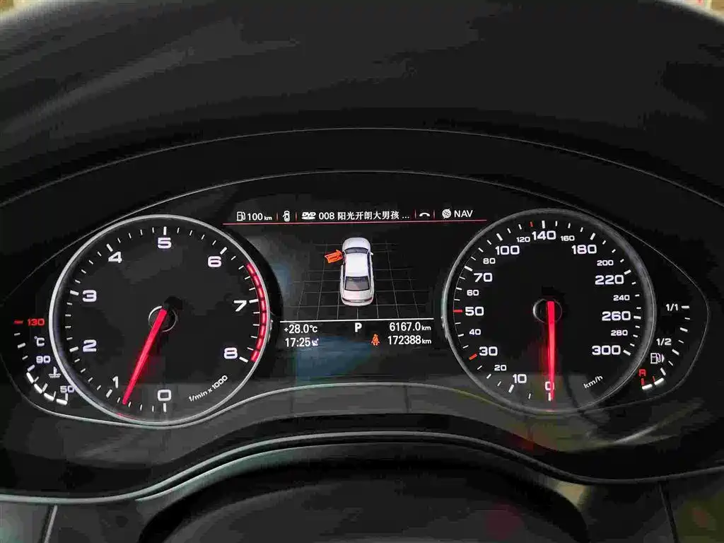 Фото 21 - Audi A6L