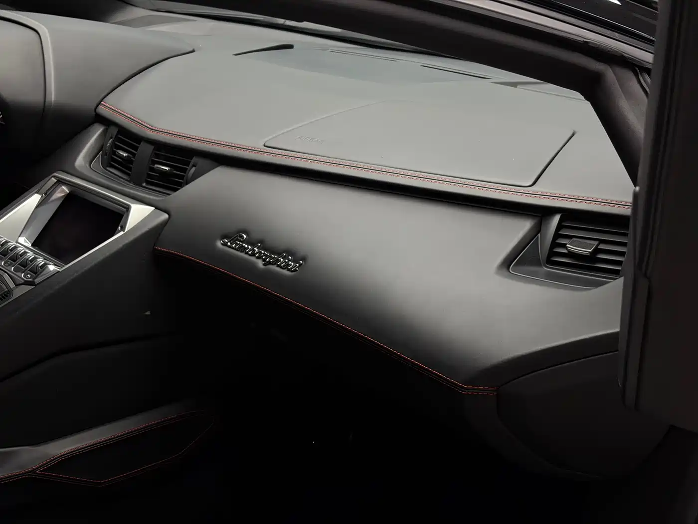 Lamborghini Aventador 2012 2011 LP 700-4