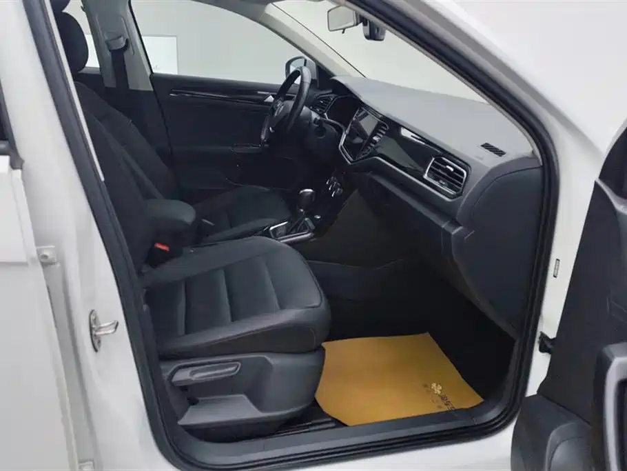 Volkswagen T-ROC 2021 280TSI DSG 2WD Comfort Connected фото 8