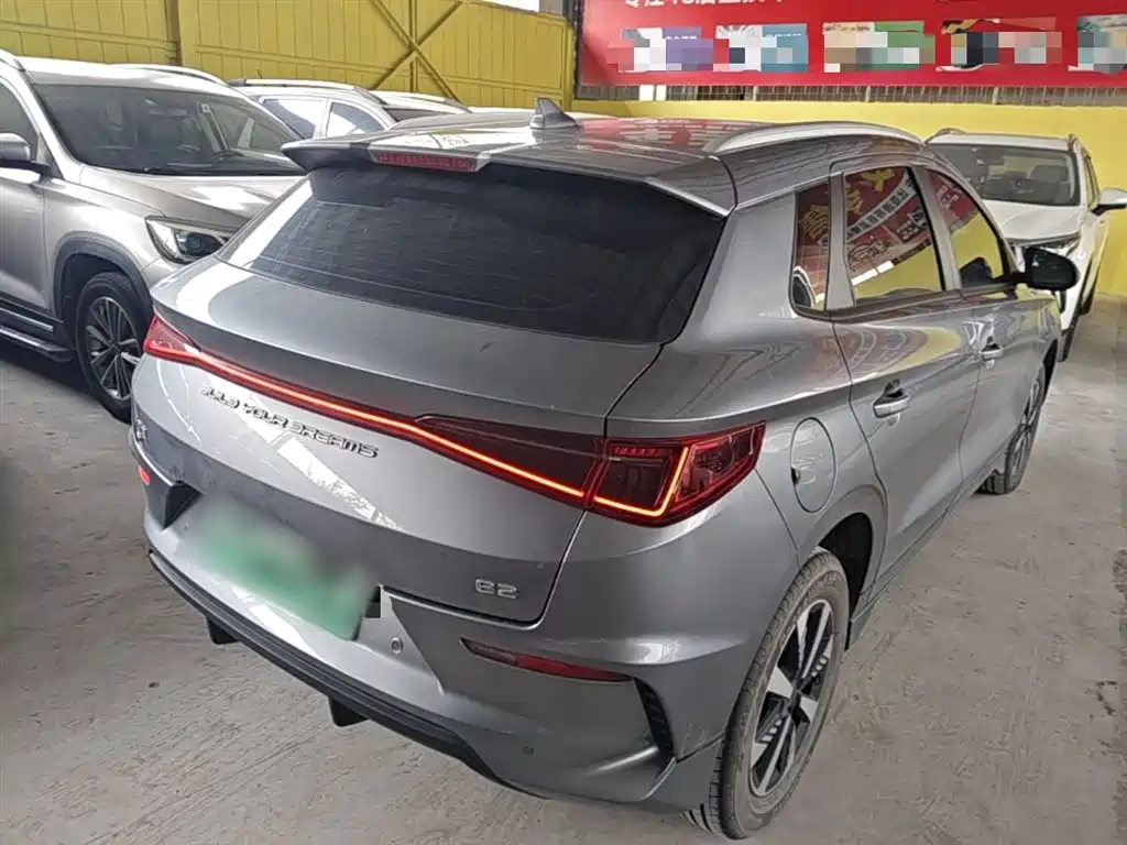 BYD e2 2023 Luxury Model фото 7