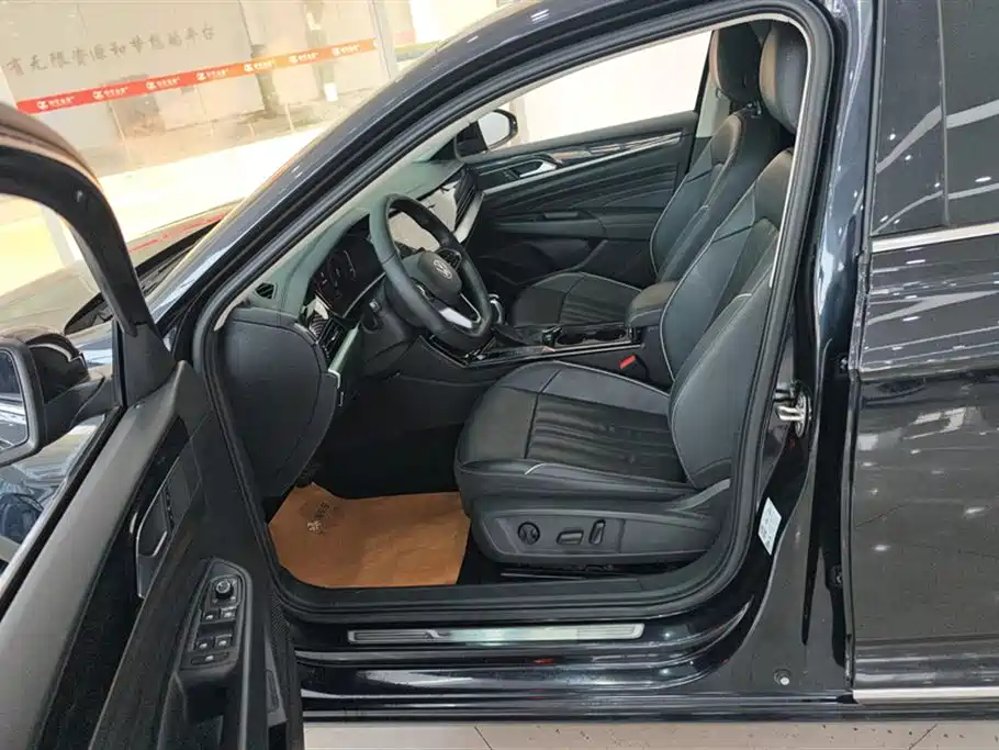 Volkswagen Passat 2023 Facelift 330TSI Starlight Elite Edition фото 9