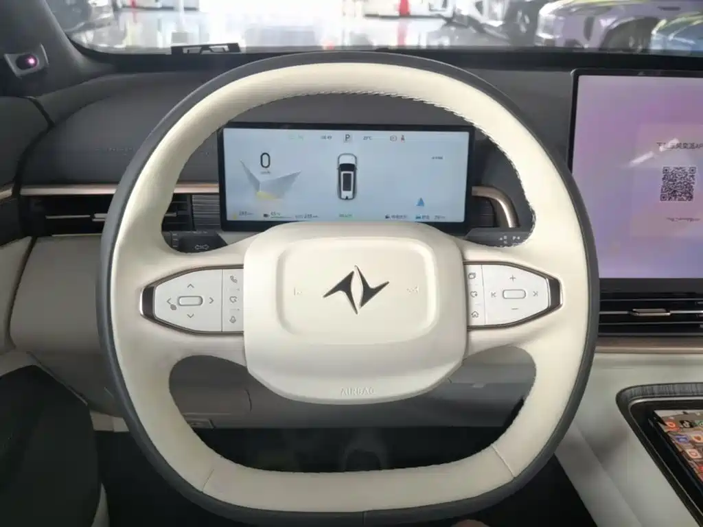 Dongfeng Yipai eπ008 2026 2025 210Ultra Range Extender 5-Seater